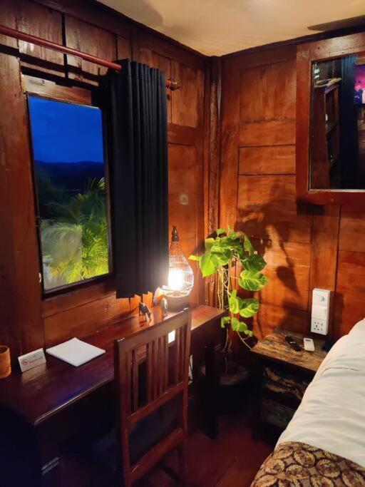 The Hidden Escapes Bingin- Sunset Rooftop Wood House With Ocean View & Private Kitchen Uluwatu  Exterior photo